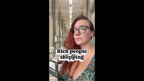 I don’t understand the rich. @dropouttv please call me back! #stupidrichpeoplefashion m