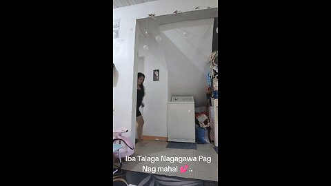 Move your hips_just Enjoying the music..