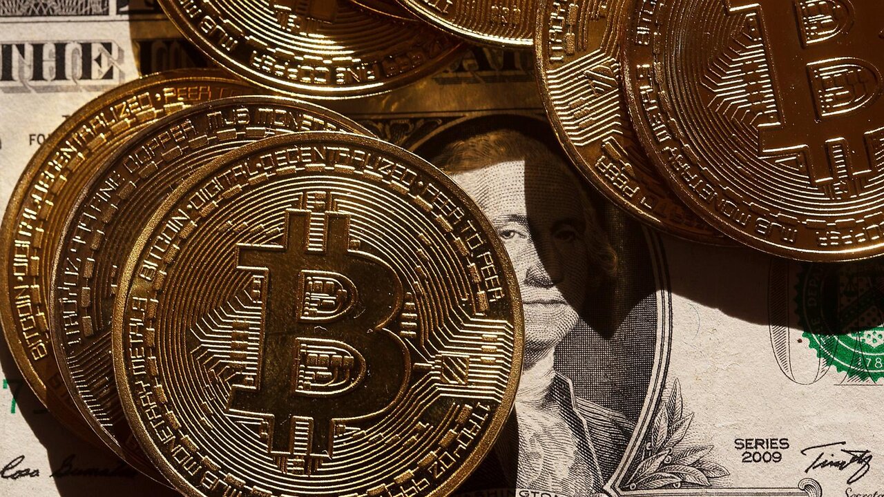 ⚠️ Bitcoin: This Chart Says The Top Is In – But Can We Trust It? 📊
