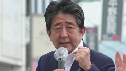 Japanese Prime Minister Shinzo Abe assassination attempt (FULL VIDEO)