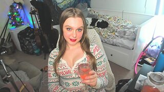 drinking wine on Christmas! 🎄