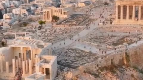 The Magnificent Acropolis of Athens: A Glimpse Into Ancient Glory