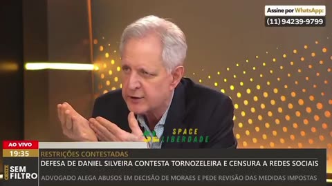 Agora todo mundo usa,inclusive os que ele supostamente liberta (…) É fetiche, é caso grave