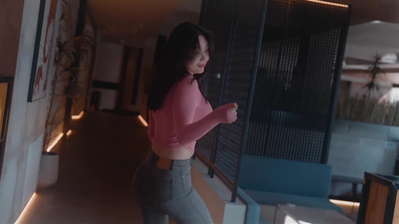 别急 我在学 努力的跳给你看