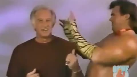 Brutus Beefcake giving Bob Uecker a trim before the big event, #Wrestlemania4!