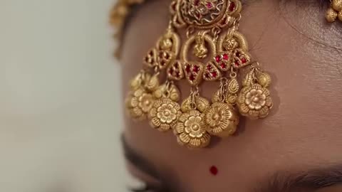 Buy Gold Earring Online