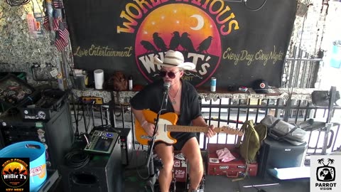 LIVE Music Everyday!