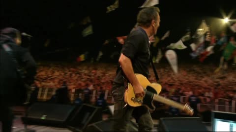 Out in the Street - Bruce Springsteen (live)