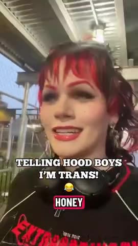 Straight dude barked up the wrong tree…and ran when he realized the “woman” was a guy