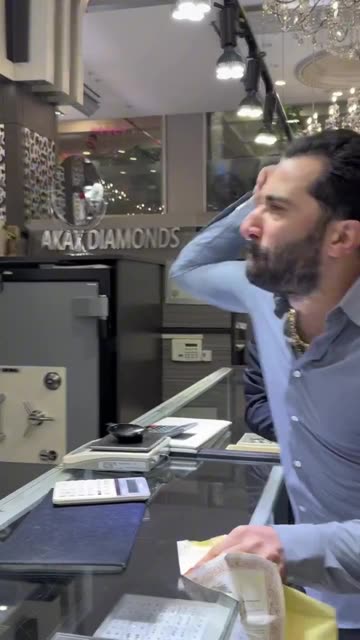 Jew getting jewed by another jew.