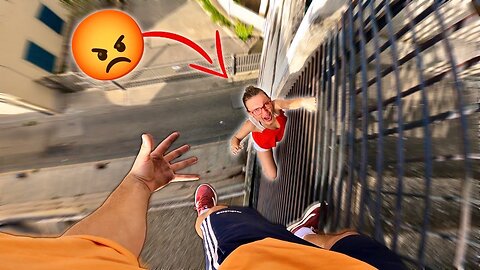 ESCAPING ANGRY MOM (Epic Parkour Chase on Rooftop).