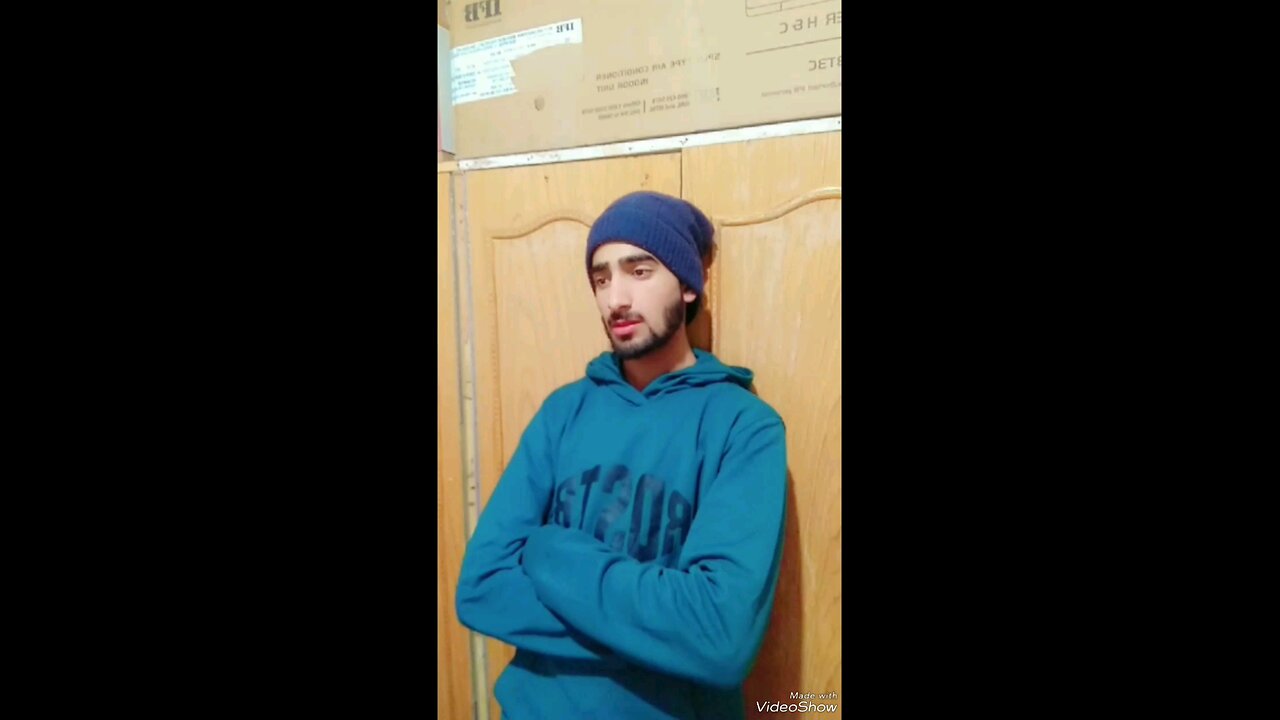 Lagta Hai Hamari Puri Jindagi dusron Ki Love Story Dekhne Mein nikal Jayegi