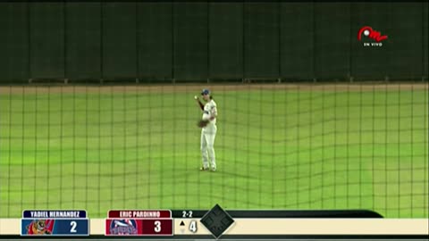 Carlos Tocci con una joya en el CF