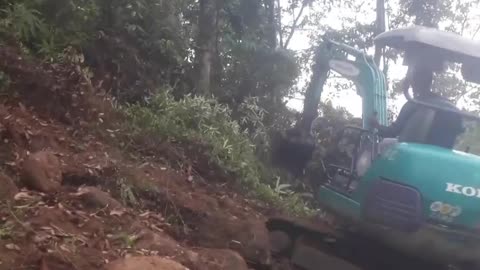 Would YOU Try This? 365C Excavator Operator Tackles a Wild Mountain Cleanup!