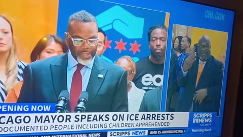 THIS JUST IN Chicago Mayor COMPLAINS in the Americas 10-6-2025