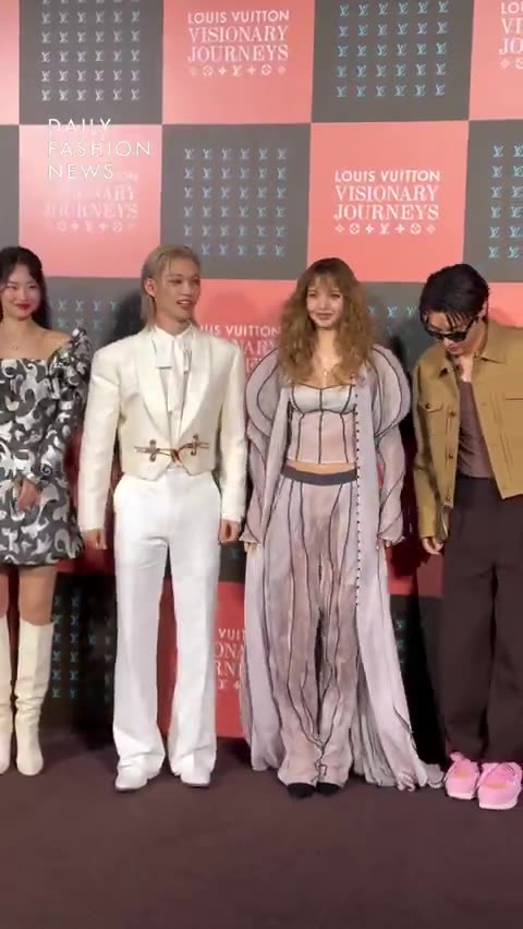 Blackpink Lisa bts jhope straykids felix 3