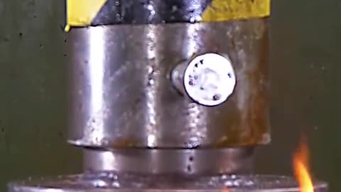 #molten_iron_vs_hydraulic_press💀🔥