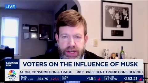 Frank Luntz Says 'Democrats Are Much Worse' Than Trump At 'Communication'