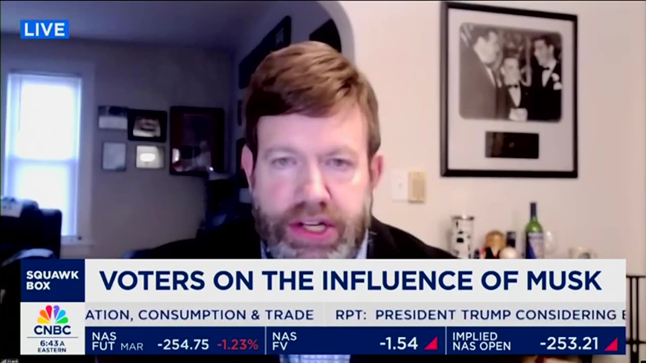 Frank Luntz Says 'Democrats Are Much Worse' Than Trump At 'Communication'