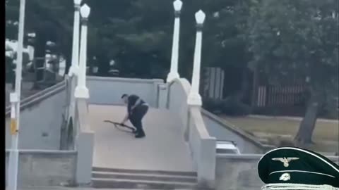 Bondi Beach Shooter yelled at bystanders: "Get out of here!"