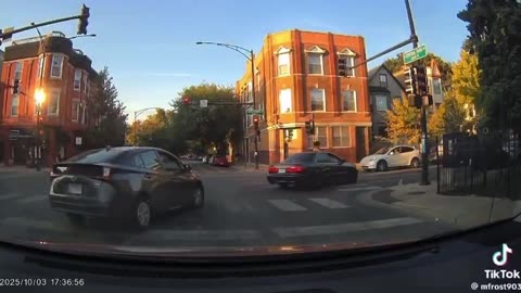 This is what ICE is dealing with in Chicago.