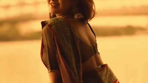 Curvy Bhai Girl Hot Scenes Sexy Looking Cutie 🥰❤️ in Saree k