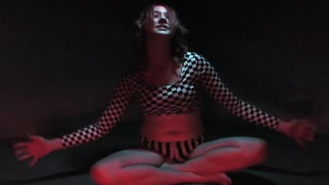 La Vore Girl summons Swaalug