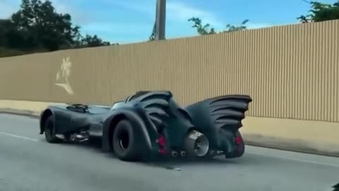 BATMOBILE SIGHTING ON THE HIGHWAY IN MIAMI! π¦ Where do you think itβs going..!π€