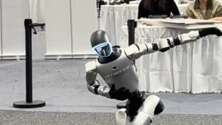 Unitree Humanoid Powered by DeepSeek Dancing to Macau-Flamenco music.