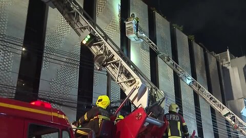 3 foreigners killed, several others injured by fire at hotel in popular Bangkok tourism area