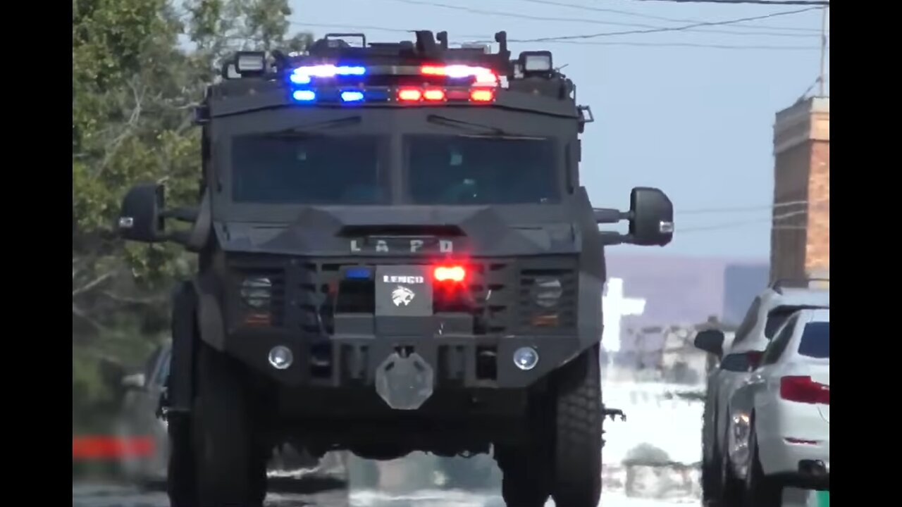 ICE, DEA & FBI Raid --Seattle — Drugs, Weapons & Millions Seized - US Military