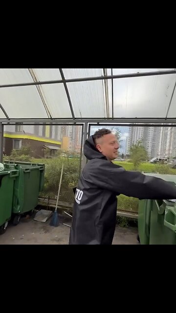 Inventan un original método para tirar la basura