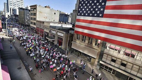 'Democrats Destroyed Memphis:' Man Wrecks Anti-Trump Narrative With CNN Photobomb