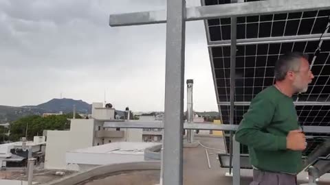 Αυτόνομο φωτοβολταικο με 9kw πάνελ και 45 μπαταρία`