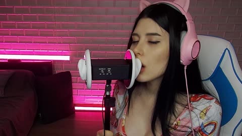 3Dio tasty ear eating