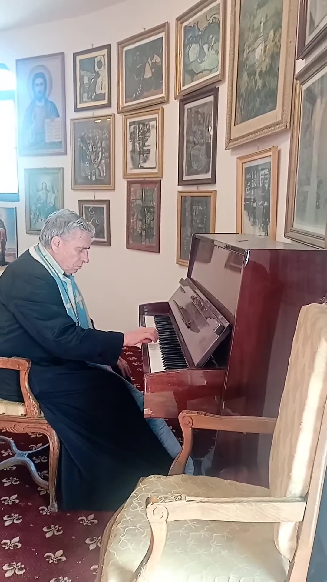 Popa Yoghinist Vasile Ungureanu e si cu MUZICA CLASICA a dimonului Ráhlak LA PIAN,27 septembrie 2024