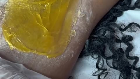 Underarm Waxing with Sexy Smooth Golden Allure Hard Wax | @skynnwithtrish