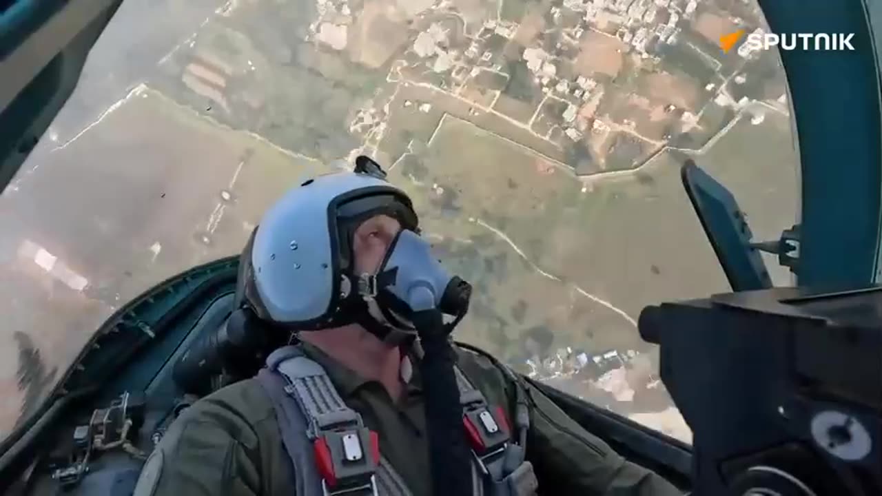 Ấn tượng với màn khiêu vũ trên không của 'siêu máy bay' Su-57 Nga tại Ấn Độ