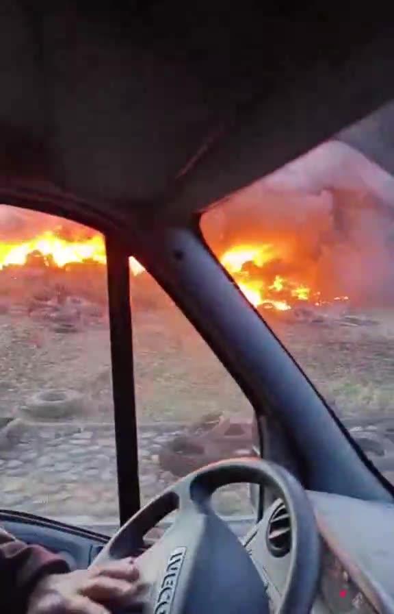 🚜Farmers across 🇫🇷France and Europe continue to revolt against the 🇪🇺EU.