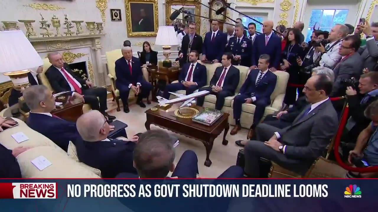 No sign of progress as government shutdown deadline looms