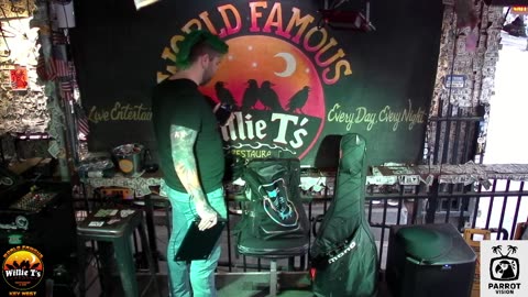 LIVE Music Everyday!