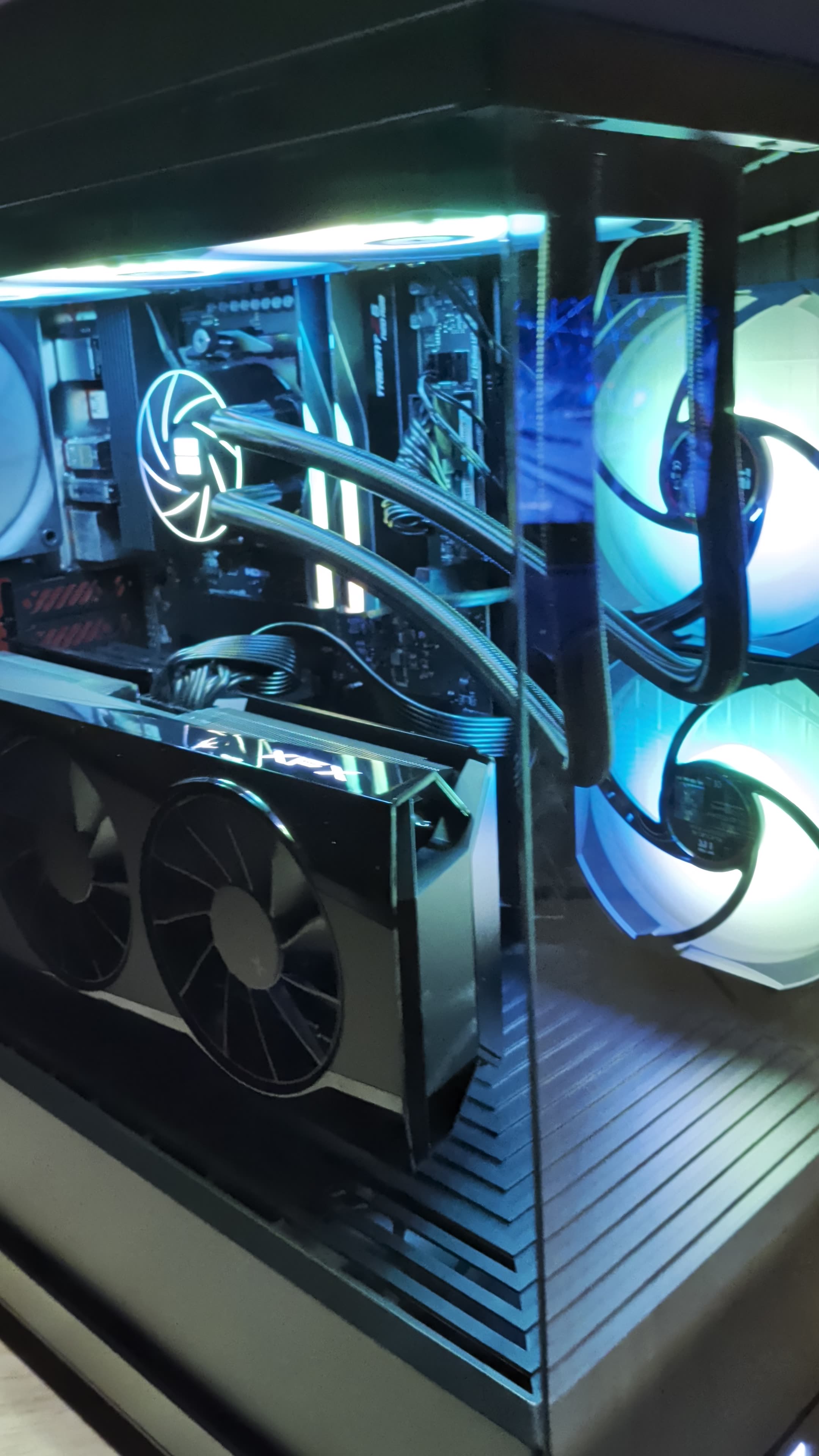 Ryzen 9600X Radeon 9070 Hyte H40 Black Build For Sale!