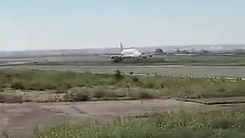 Boeing 747 Dreamlifter takeoff