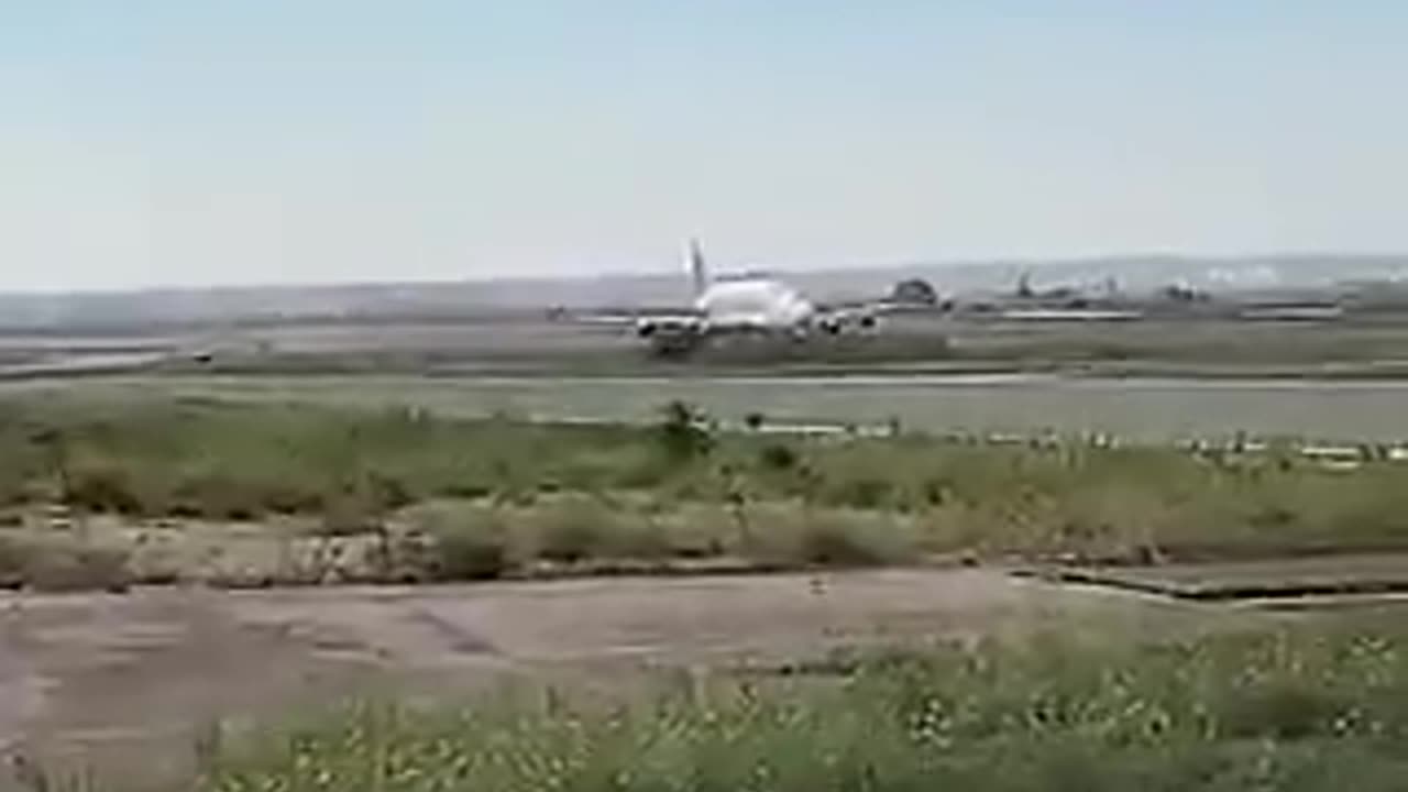 Boeing 747 Dreamlifter takeoff