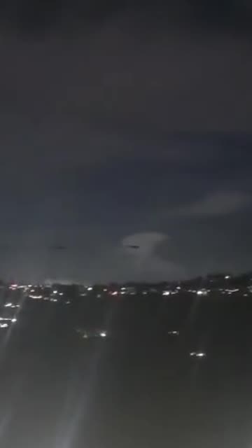 US CH-47 Chinook helicopters are reportedly seen flying over Caracas