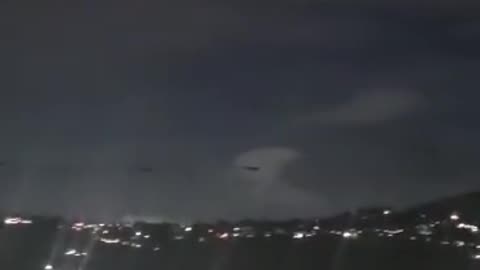 US CH-47 Chinook helicopters are reportedly seen flying over Caracas