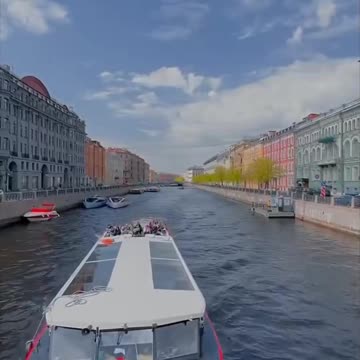 Saint-Petersburg inspires!