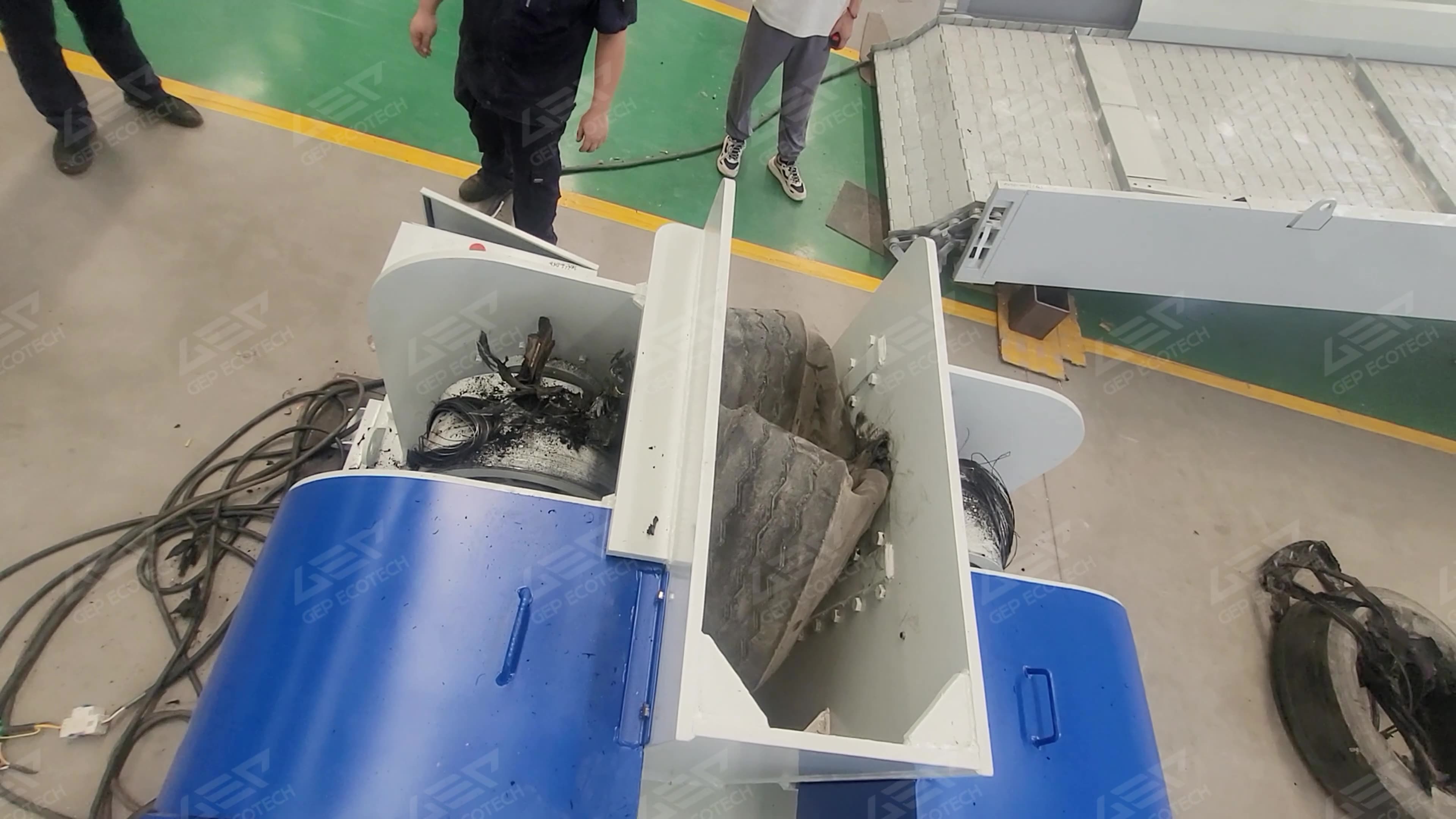 Revolutionary Bi-Directional Tire Debeader for Maximum Efficiency