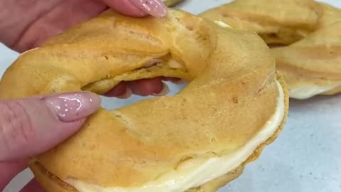 CREAM PUFFS🍩 with custard cream 🤤