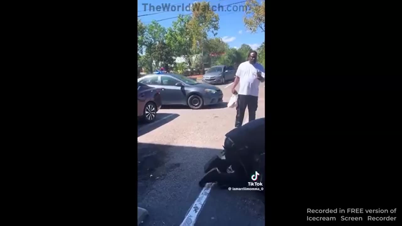 Niglet produces knife and gets arrested